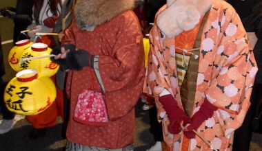 Kimono-clad Fox People at Oji's New Year Kitsune Gyoretsu - Oji Shrine, Tokyo