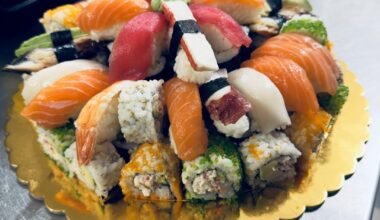 Sushi cake. For family dinner. Made by me 😋🍣🍣