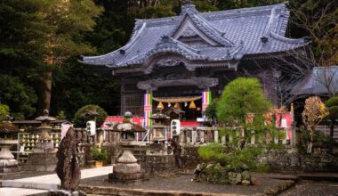 Sacred Spaces and Cultural Grace: Navigating Japanese Shrine Etiquette