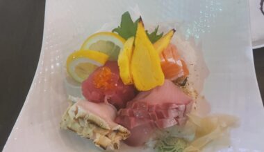 Chirashi with nihonshu the other day