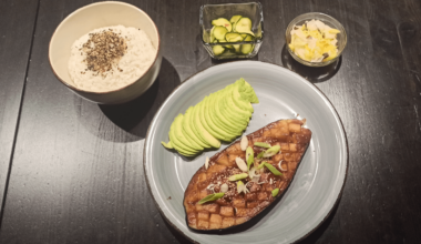 Nasu dengaku, steamed rice with some furikake sprinkled on top, hakusai+kuriuri tsukemono, avocado for good measure.