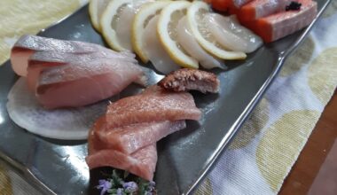 Otoro, hamachi, hottate, masunosuke, masago, ikura and trout eggs, kampachi and salmon belly. I was too hungry for proper plating, but, it was delicious.