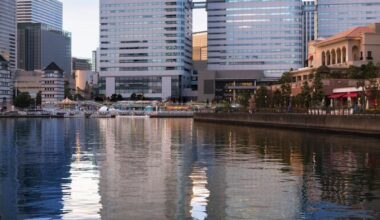 Seaside Splendor: Exploring Yokohama's Queen’s Square from Bankoku Bridge