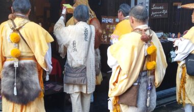 Shugendō mountain ascetic monks (often called Yamabushi) from Shogoin Temple have been walking in groups around Kyoto this week blowing conch shell horns and chanting prayers for supporters. They are practicioners of a mysterious syncretic folk religion over 1,000 yrs old.