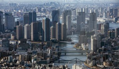 Central Tokyo condo average price tops ¥100 mil for 1st time