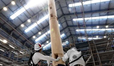 1st Massive Pillar Erected in Rebuilding of Famous Okinawa Landmark