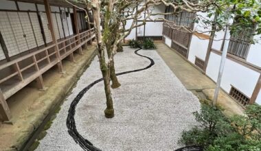 Garden designer/author Marc P Keane created "Empty River" at Honen-in on Tetsugaku-no-michi in spring. It's open Nov. 18-24 0930-1600, Keane on site until noon each day.