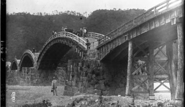 a car on a bridge in Iwakuni in 1912.