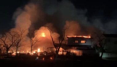 Five Houses Burned in Dramatic Fire in Hachioji, Tokyo