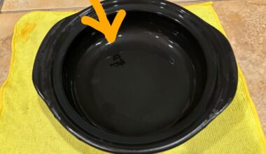 How do I clean off 焦げ on earthenware?