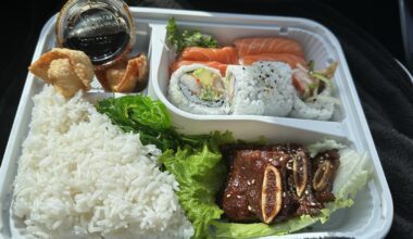 How many calories in this Bento Box?