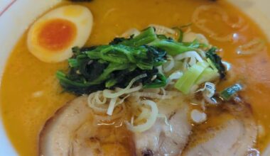 Spicy pork bone ramen at 一品家 in Tokyo