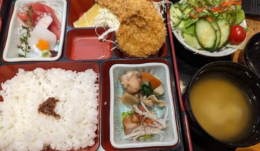 Okonomi bento box with sashimi at Umaimon Azuma in Tokyo