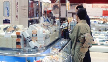 Shopping in Tokyo in 1980. Slide collection of an American Tourist