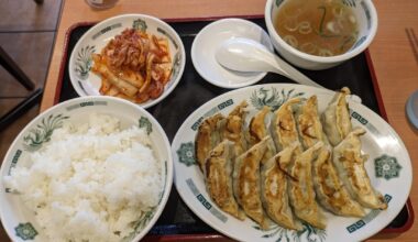 日高屋のダブル餃子定食