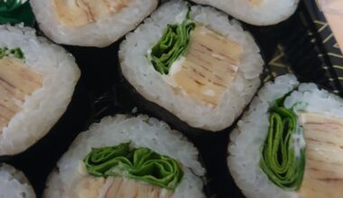 Can anyone help me identify this sushi it looks lovely.