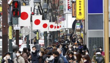 65% feel Japan need not rush to debate Constitution revisions: poll