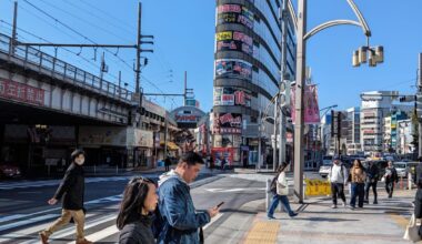People crossing the street in Tokyo