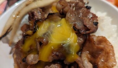 Beef brisket sukiyaki style with raw egg at Yakiniku Like in Taito City, Tokyo