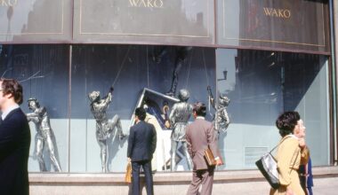 1980 Tokyo street life moments. Slide collection of an American tourist