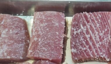 Tuna meat turning white after curing?