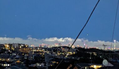 Tokyo skyline - no idea what is going on with the clouds here...