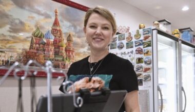 Russian food shop in Ginza to close as war drags on