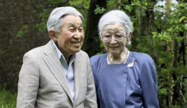 Former Empress Michiko tests positive for COVID, symptoms light