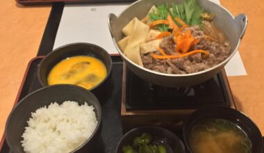 Simple wagyu sukiyaki lunch today