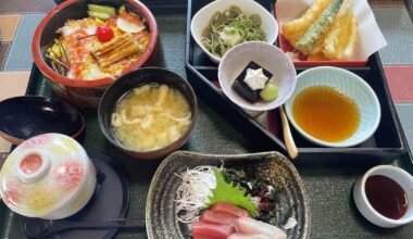 Birthday Chirashi sets at Suehiro Washoku & Sushi Restaurant (Munakata, Fukuoka)