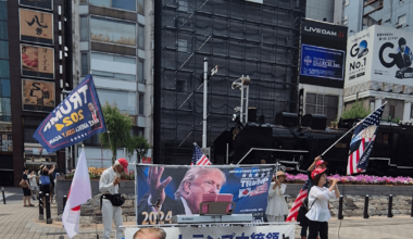 Saw this spectacle at shimbashi station