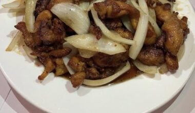 Could I have some help identifying this dish? It’s sold at a Chinese restaurant from my hometown.