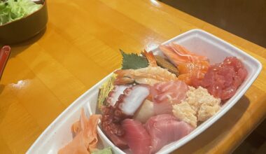 Can someone please identify all the things in my Chirashi boat?