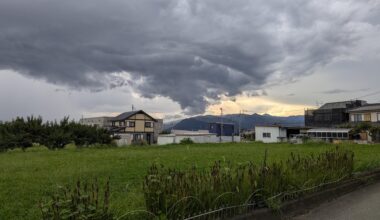 Imminent thunderstorm in Yamanashi