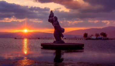 Peachy sunset over Lake Suwa