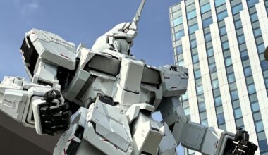 Life-Sized UNICORN GUNDAM Statue