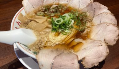 Love the Ramen War pork slabs overlap.