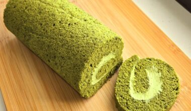 I made a matcha swiss roll cake!