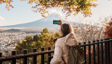 Japan is giving free flights to international tourists, but it may backfire 日本は外国人観光客に航空券を無料で提供しているが、逆効果になる可能性がある