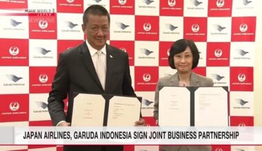 Japan Airlines, Garuda Indonesia sign joint business partnership | NHK WORLD-JAPAN News