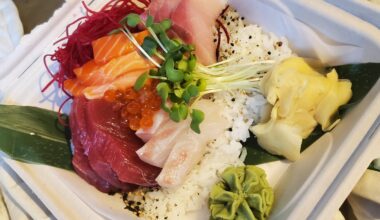 Chirashi bowl