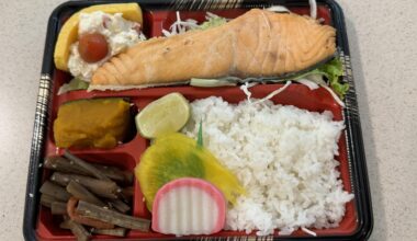 Salmon bento